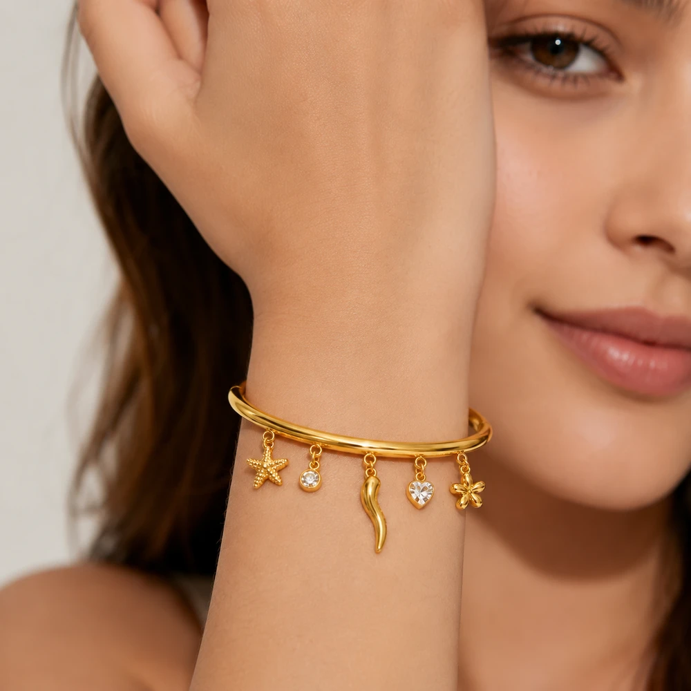 Charm bracelet