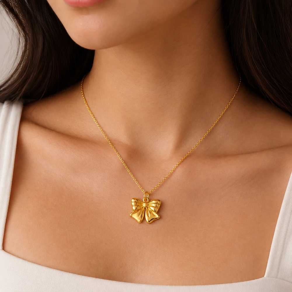 Little love bow necklace