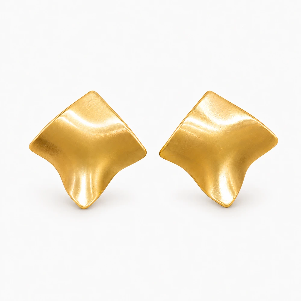 Rhihana Earring